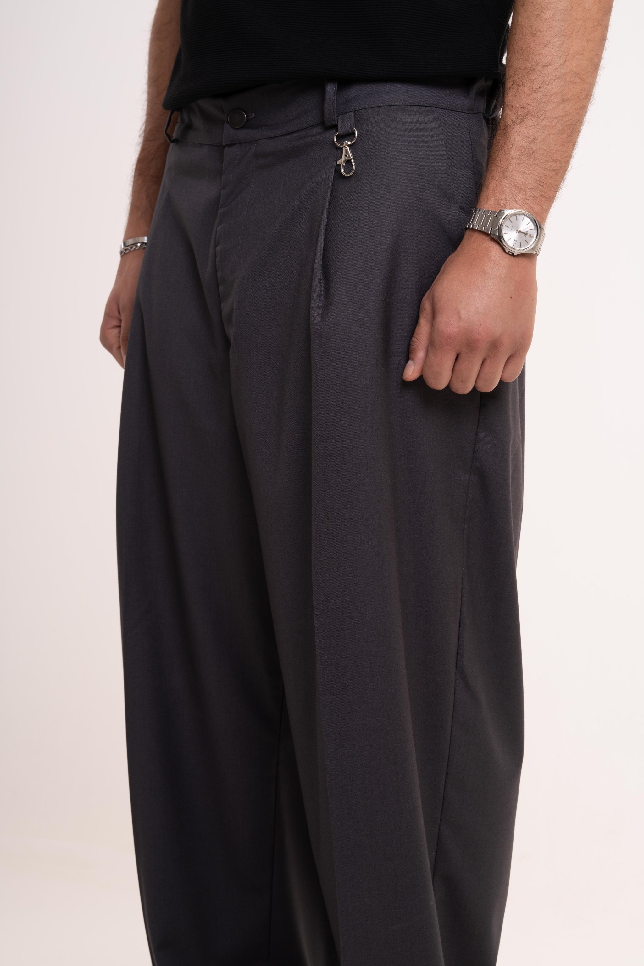 Grey pleated pants