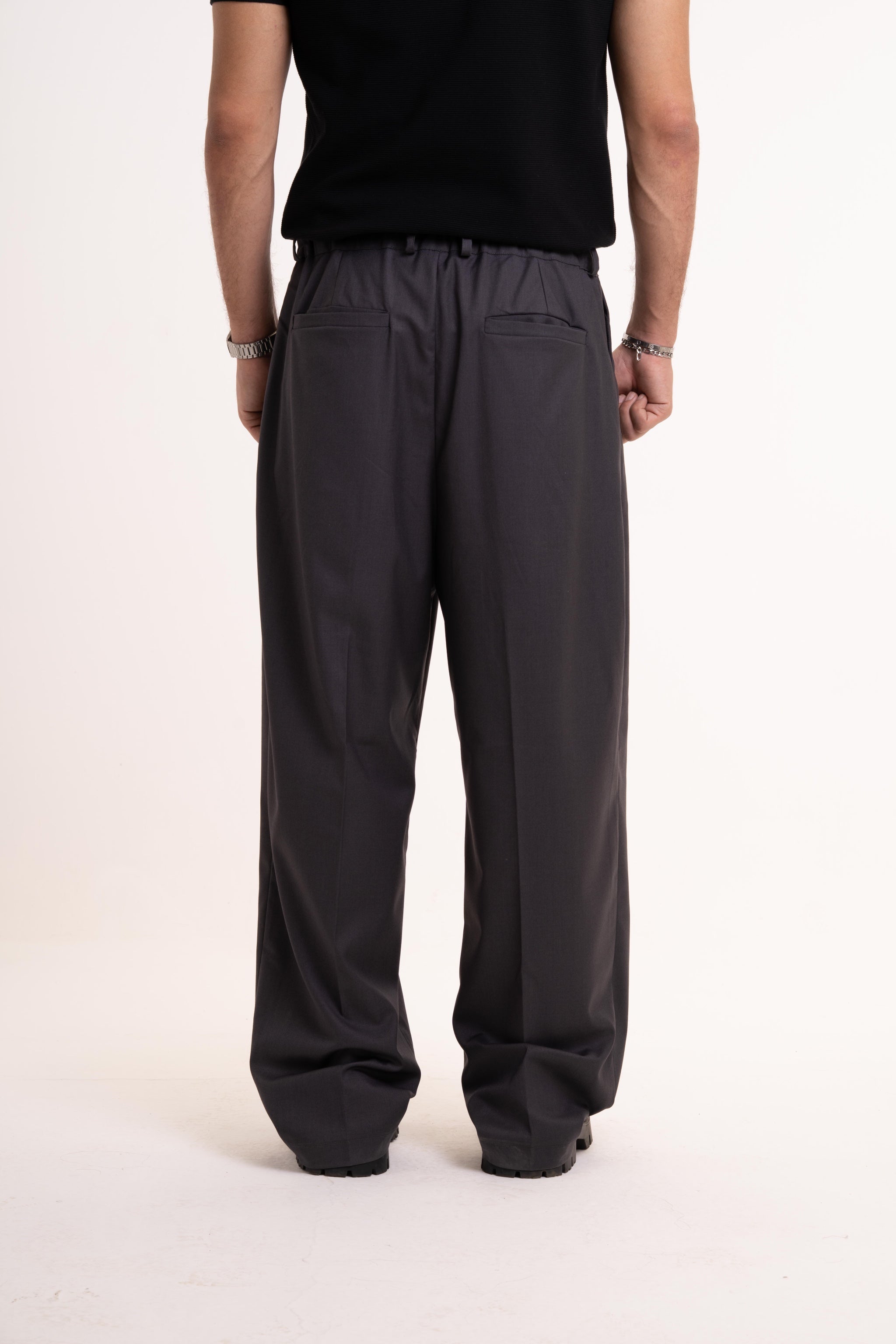 Grey pleated pants